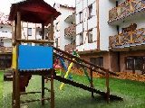 Ogrodzony plac zabaw dla dzieci